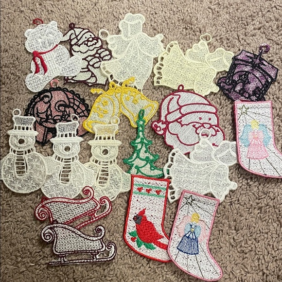Other - 18 Holiday Patches